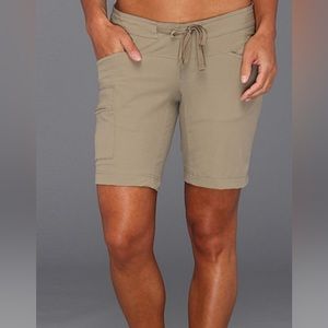 Mountain Hardwear Yuma Khaki Hiking  Shorts Size 6